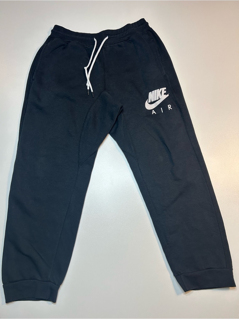 Nike Air Men’s Fleece Jogger Pants Black White Heritage Logo